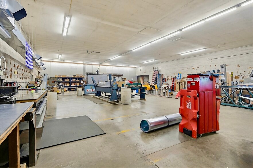More Photos Of 1584 Deer Park Rd, Finksburg Warehouse For Lease