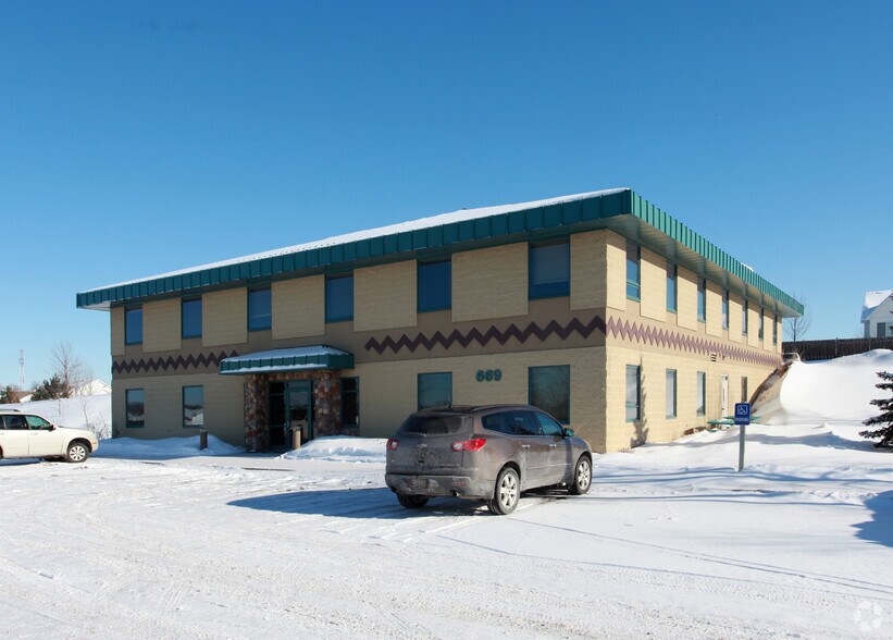 More Photos Of 669 N Medina St, Loretto Office For Sale