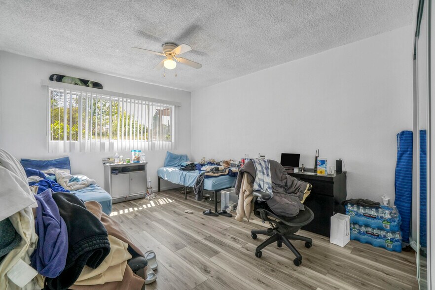 More Photos Of 2055 S Corning St, Los Angeles Apartments For Sale