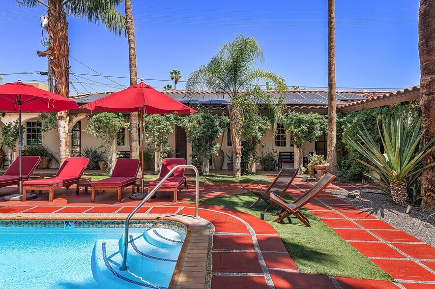 More Photos Of 520 Chuckwalla Rd, Palm Springs Apartments For Sale
