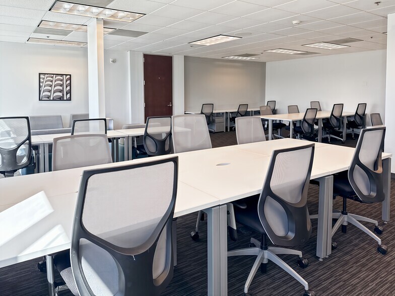 More Photos Of 303 Twin Dolphin Dr, Redwood City Coworking Space