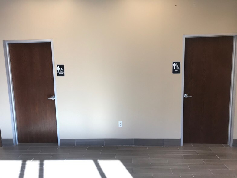 More Photos Of 3205 Talon Dr, Richardson Office For Lease