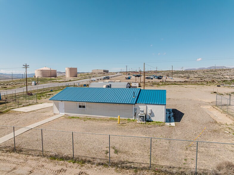 More Photos Of 824 Poplar St, Carlin Industrial For Sale