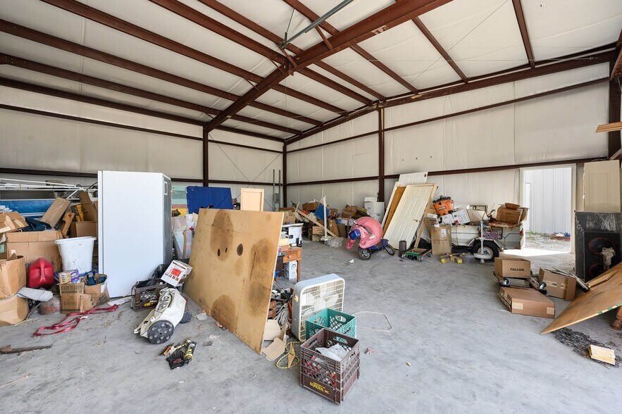 More Photos Of 165 Tecon Cv, Buda Warehouse For Lease