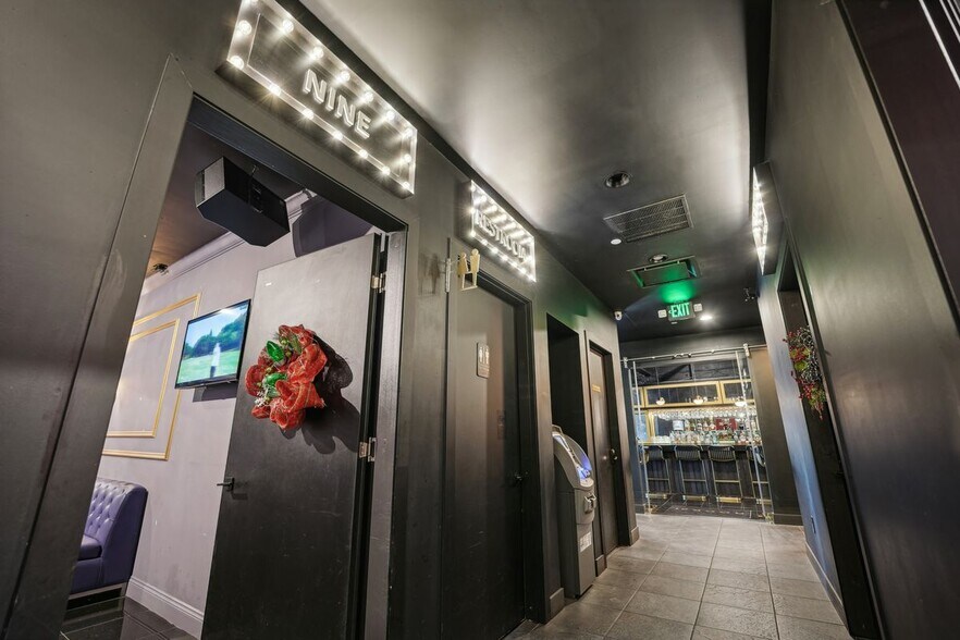 More Photos Of 400 Bergen Blvd, Palisades Park General Retail For Lease
