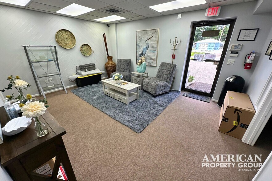 More Photos Of 2924-2926 Hyde Park St, Sarasota Office For Sale