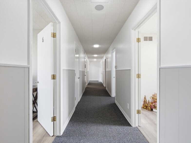 More Photos Of 35000-35008 Division Rd, Richmond Medical For Sale