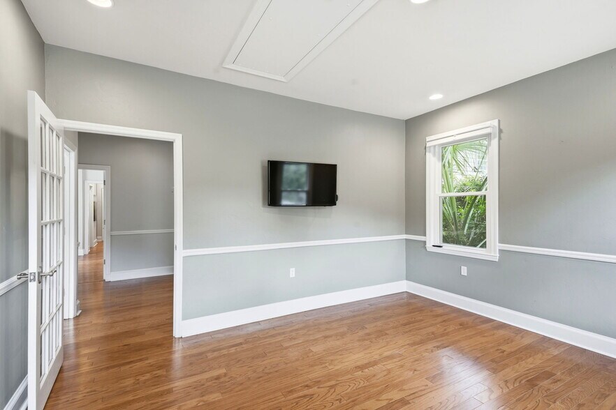More Photos Of 537 E Park Ave, Tallahassee Office For Sale