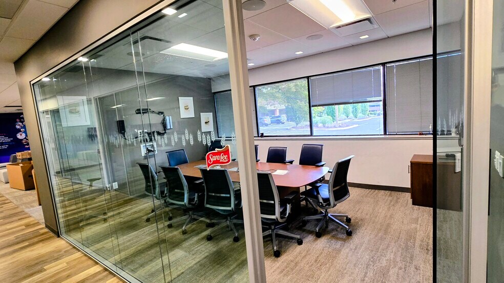 More Photos Of 355 Business Center Dr, Horsham Township Office For Sale