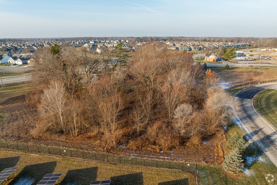 More Photos Of 15836 Southeastern Pky, Fishers Land For Sale