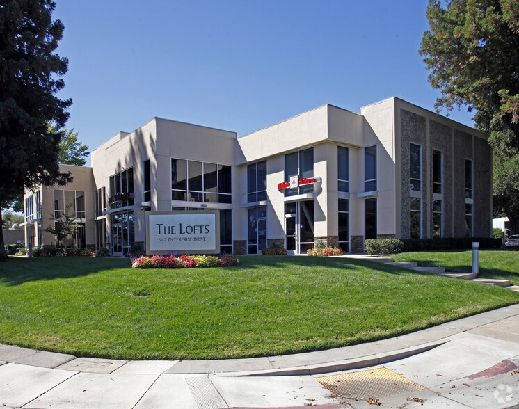 More Photos Of 947 Enterprise Dr, Sacramento Office For Lease