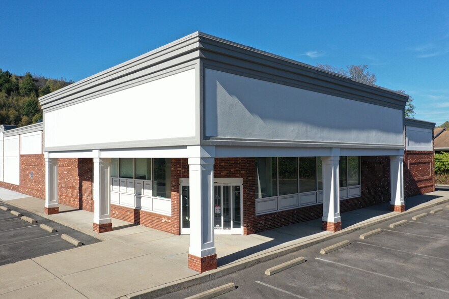 More Photos Of 1099 E Broad St, Tamaqua Storefront Retail Office For Lease