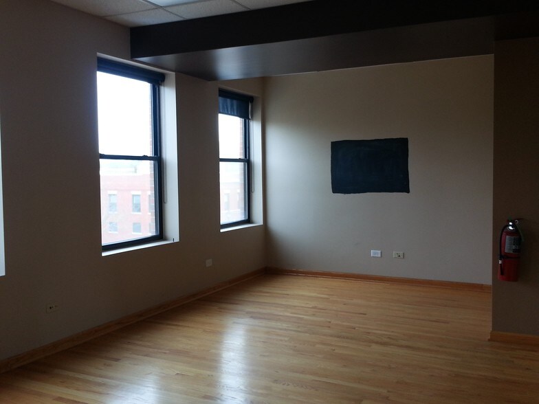 More Photos Of 366-368 Park Ave, Glencoe Loft Creative Space For Lease