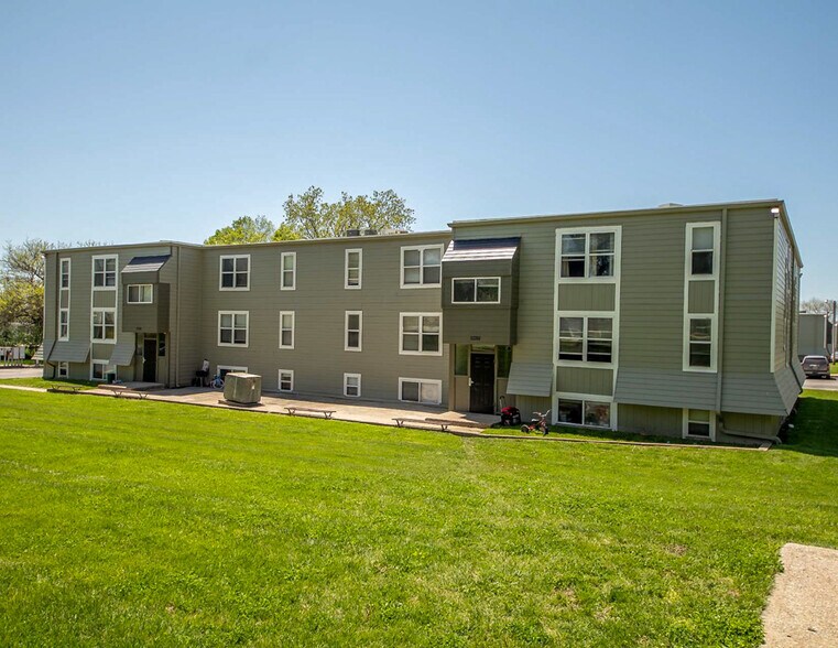 More Photos Of 12322 3rd St, Grandview Apartments For Sale