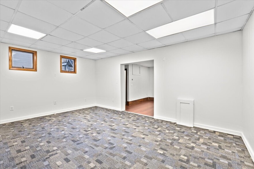 More Photos Of 622 E Market St, Scranton Office Residential For Sale