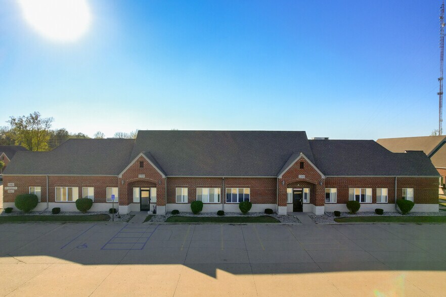 More Photos Of 2480 W Campus Dr, Mount Pleasant Medical For Lease