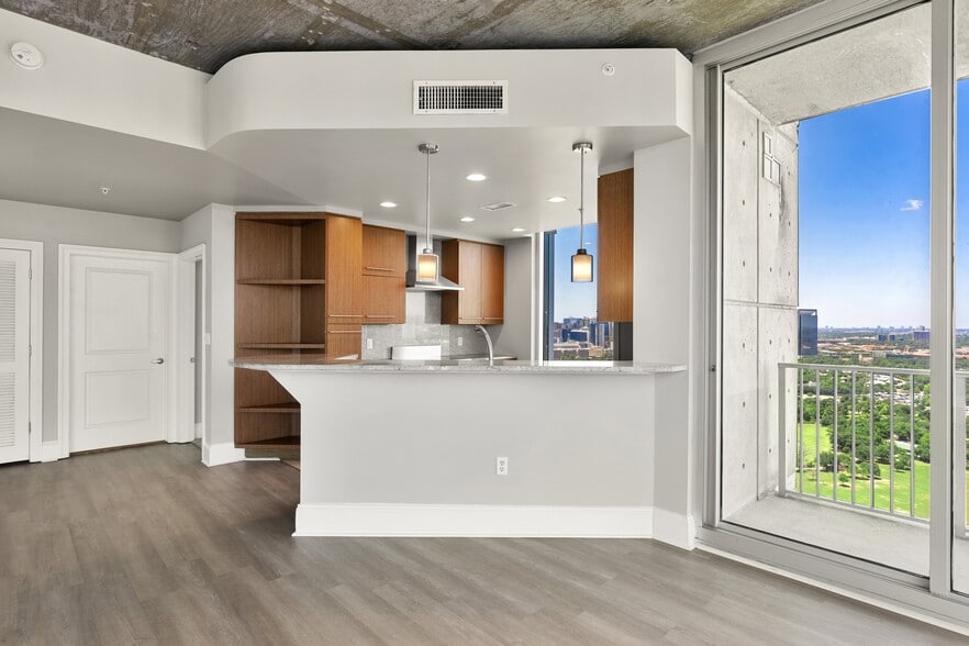 More Photos Of 5927 Almeda Rd, Houston Apartments For Lease