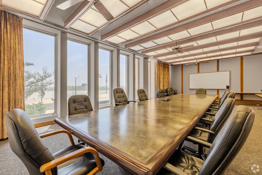 More Photos Of 2701 S Johnson St, San Angelo Industrial For Sale