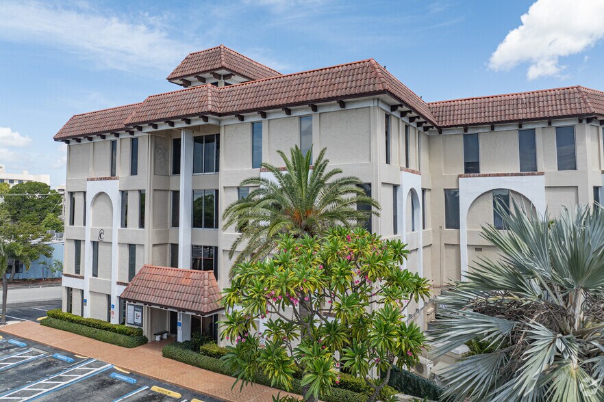 More Photos Of 4801 N Federal Hwy, Fort Lauderdale Medical For Sale