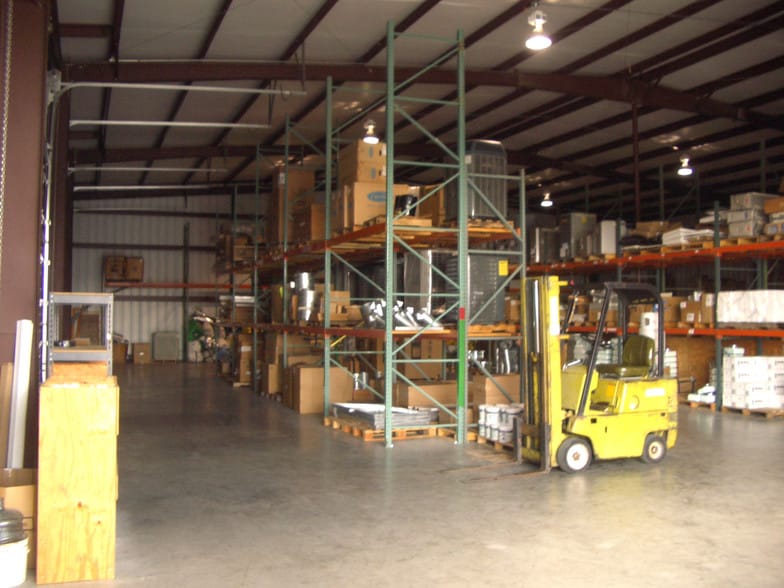 More Photos Of 13620 Immanuel Rd, Pflugerville Warehouse For Sale