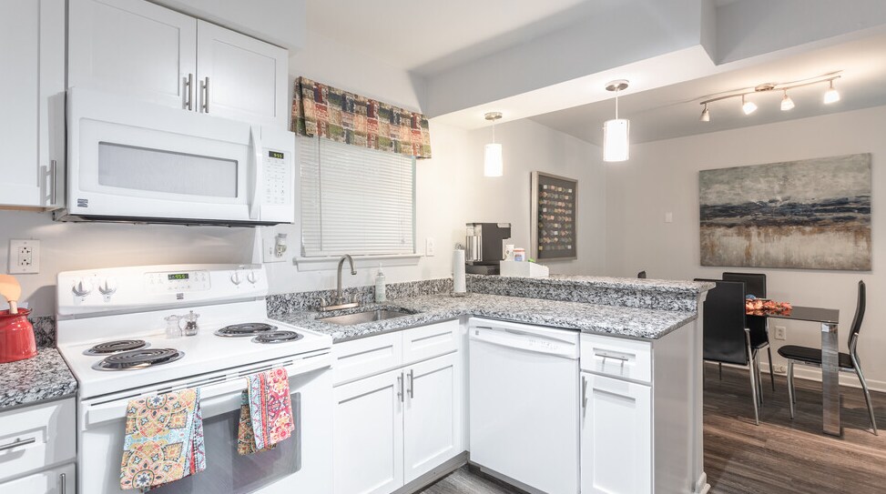 More Photos Of 104 Landmark Ct, Newport News Apartments For Sale