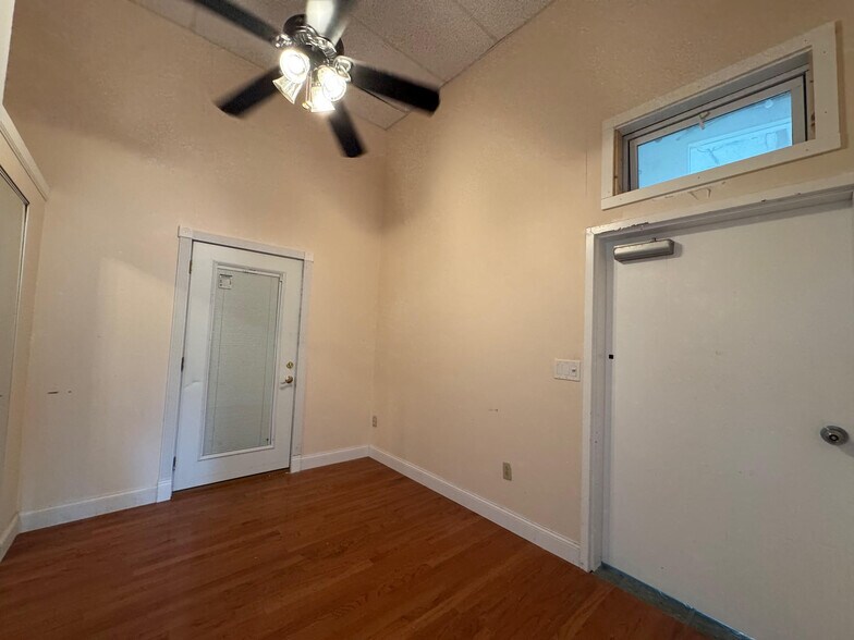 More Photos Of 2430 NY-32, Cornwall Township Showroom For Lease