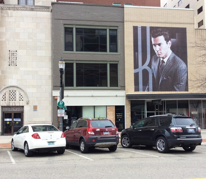 More Photos Of 107 N Washington Sq, Lansing Storefront Retail Office For Lease