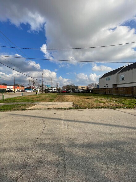 Primary Photo Of 3700 Canal St, Houston Land For Sale
