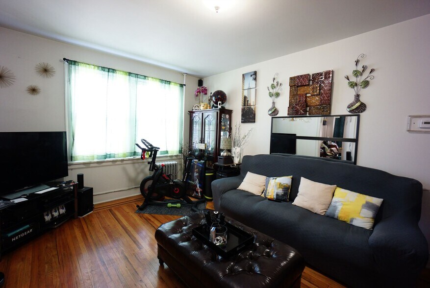 53 Chase Ave, Yonkers, NY 10703 Apartments For Sale