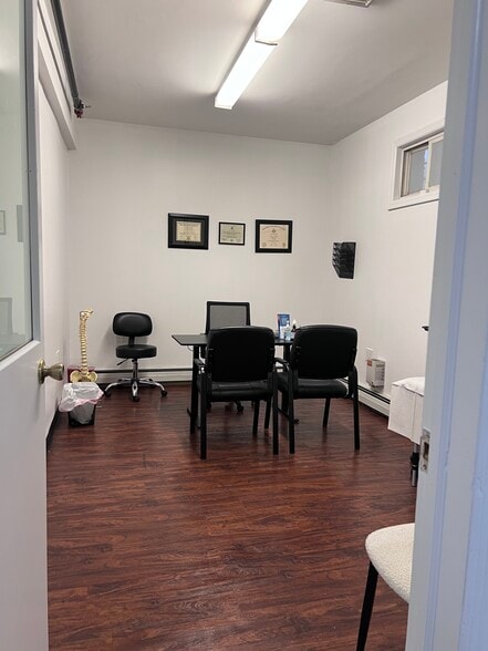 More Photos Of 73-75 Ferry St, Newark Storefront Retail Office For Lease