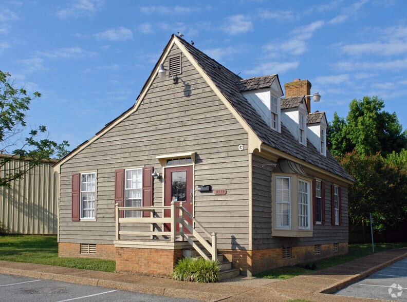 More Photos Of 13811 Warwick Blvd, Newport News Unknown For Lease