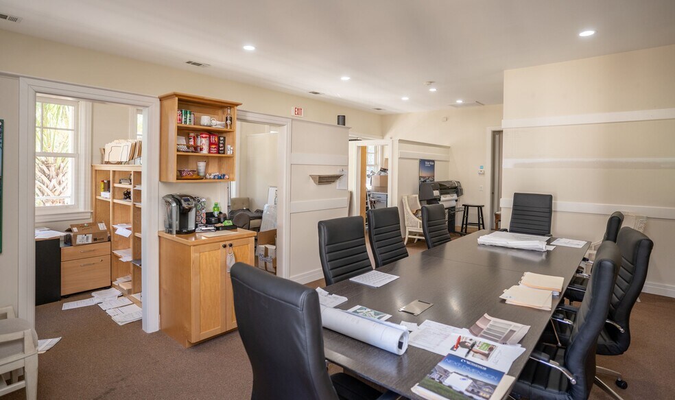 More Photos Of 12 Celadon Dr, Beaufort Storefront Retail Office For Lease