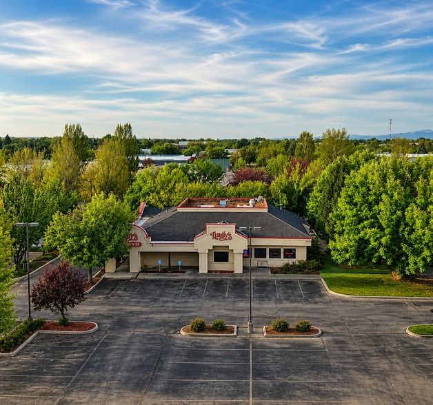 More Photos Of 12249 W Chinden Blvd, Boise Restaurant For Sale