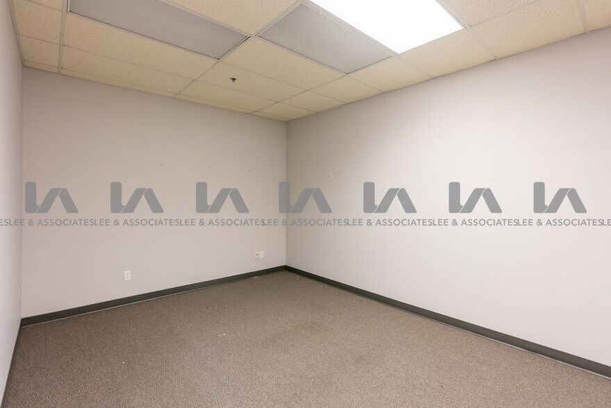 More Photos Of 18800-18806 96th Ave, Surrey Warehouse For Lease