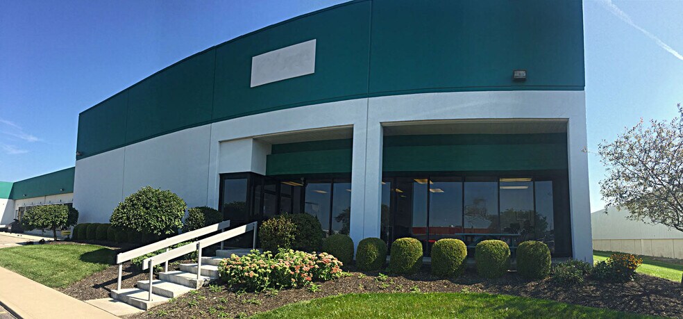More Photos Of 3820-3834 Zane Trace Dr, Columbus Warehouse For Lease
