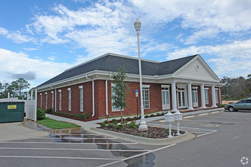 More Photos Of 2053 Navarre Park Ln, Navarre Medical For Sale