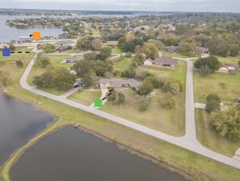 More Photos Of 561 Lakeway Dr, Montgomery Specialty For Sale