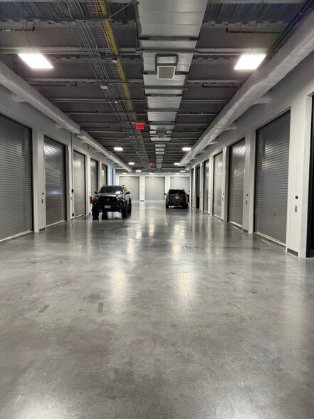 More Photos Of 4229 FM 620, Austin Showroom For Sale