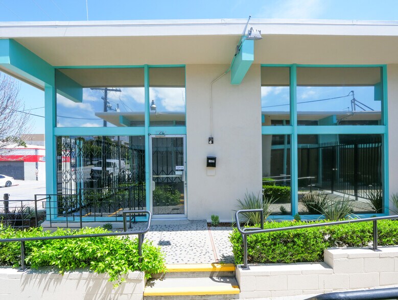 More Photos Of 527 W 9th St, San Pedro Storefront Retail Office For Sale