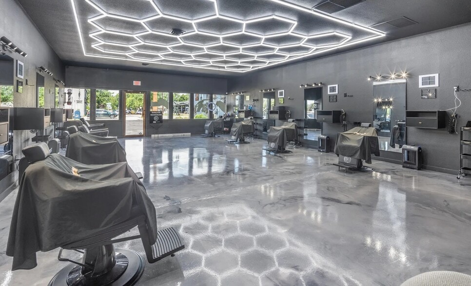 More Photos Of 3925-3931 W Overland Rd, Boise General Retail For Lease