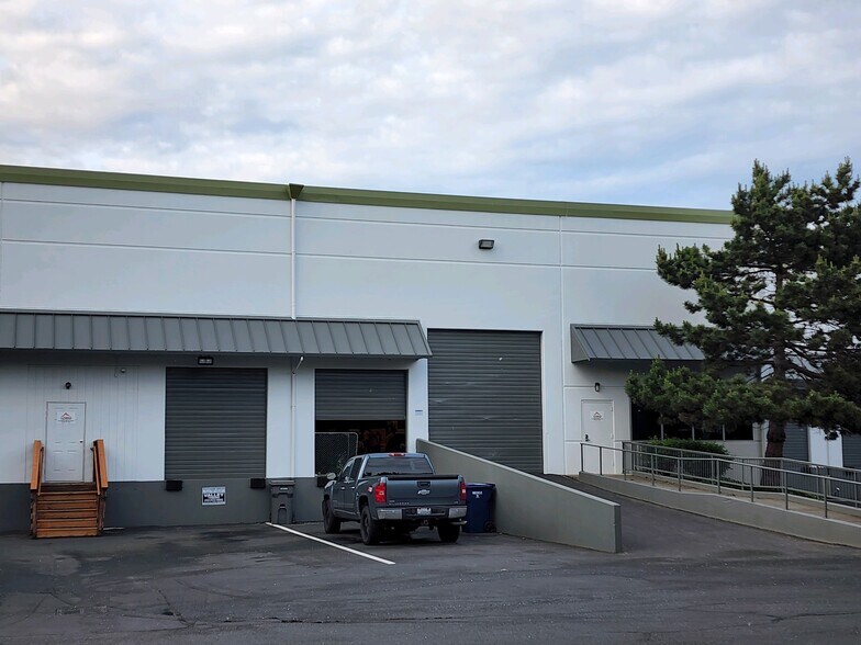 More Photos Of 1620 Industry Dr SW, Auburn Warehouse For Lease