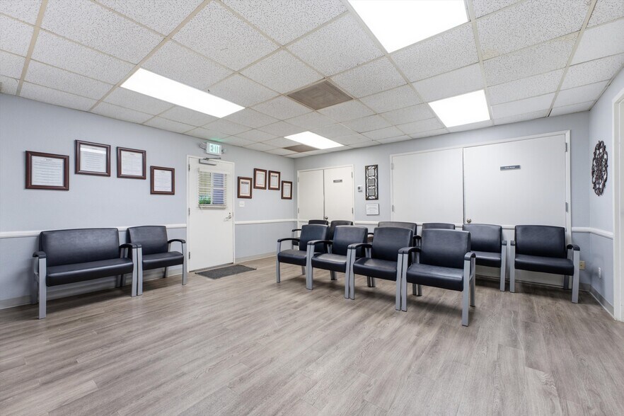 More Photos Of 44725 10th St W, Lancaster Medical For Sale