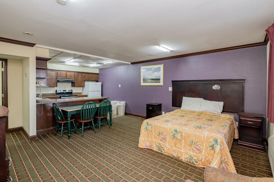 More Photos Of 3005 Houston Hwy, Victoria Hotel For Sale