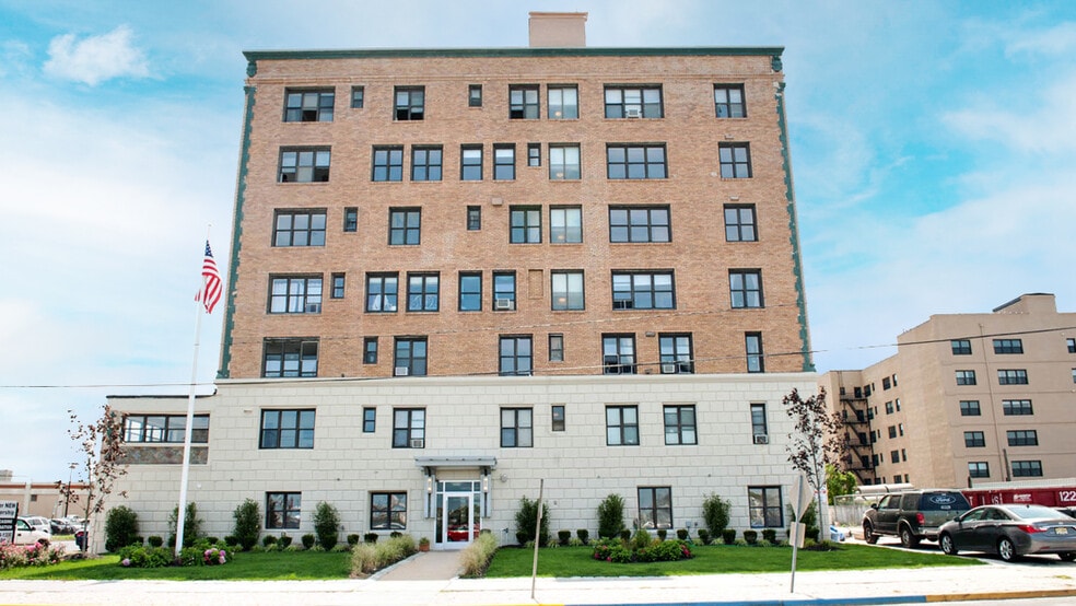 More Photos Of 200 Deal Lake Dr, Asbury Park Apartments For Sale