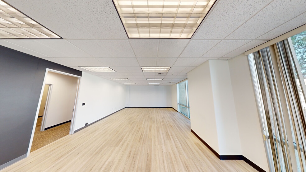 More Photos Of 5550 Painted Mirage Rd, Las Vegas Office For Lease