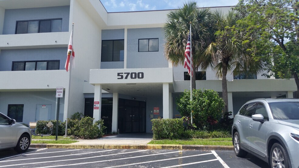 Primary Photo Of 5700 Lake Worth Rd, Greenacres Medical For Lease