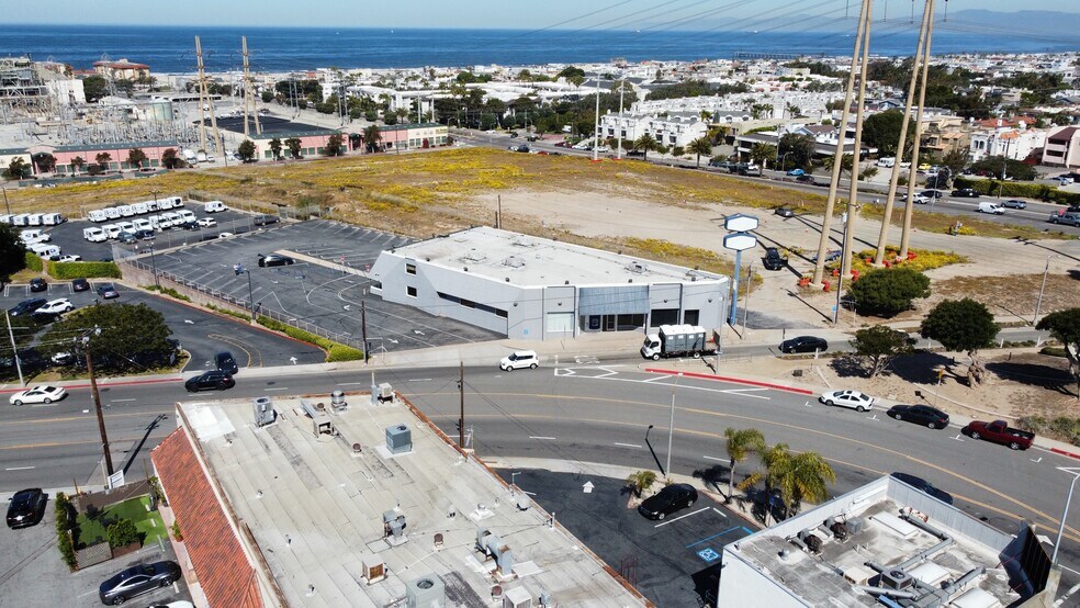 More Photos Of 1217 N Catalina Ave, Redondo Beach Bank For Lease