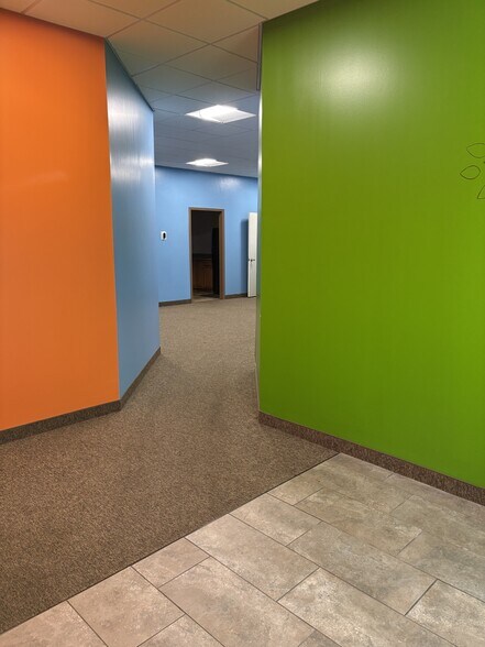 More Photos Of 867-887 Grand Oaks Dr, Howell Warehouse For Lease