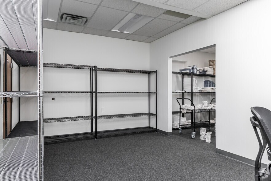 More Photos Of 8400 Esters Blvd, Irving Unknown For Lease