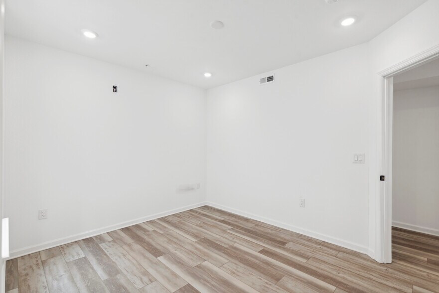 More Photos Of 890 N 42nd St, Philadelphia Multifamily For Sale